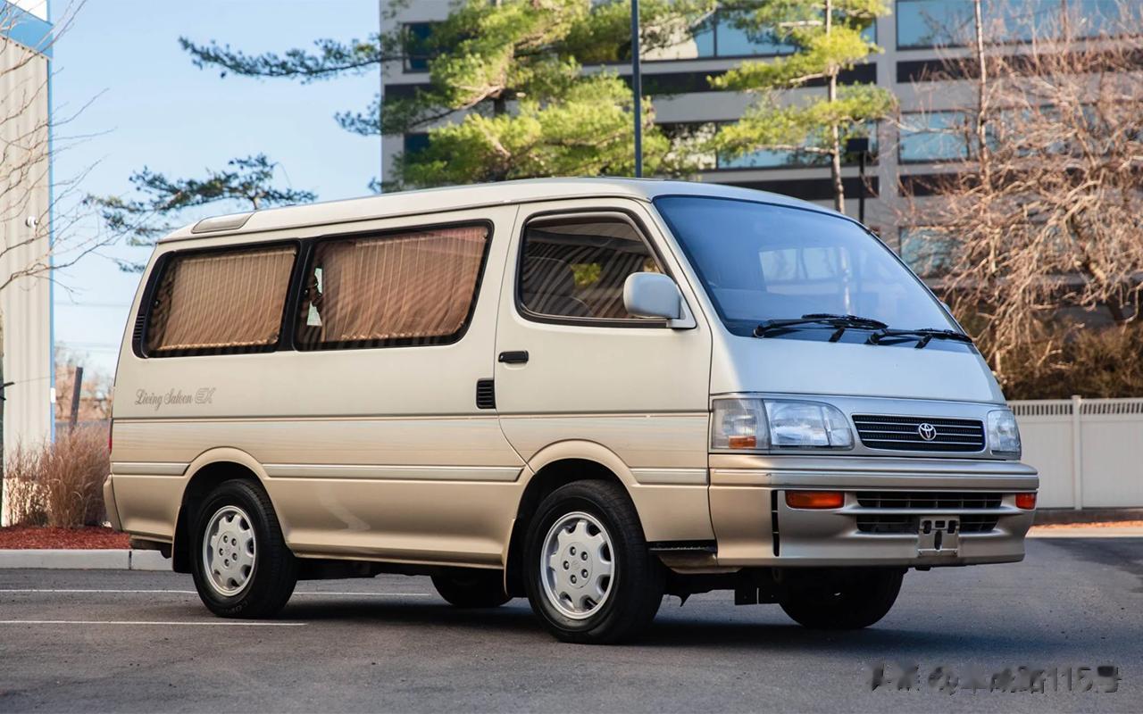 1994年丰田海狮Super Custom Living Saloon EX