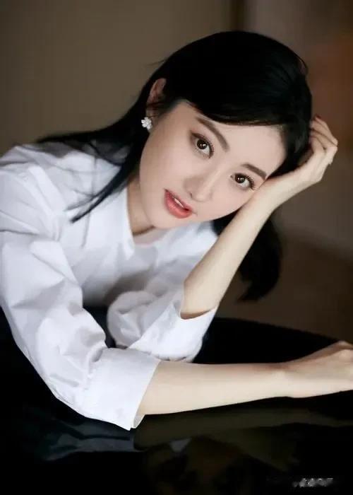 连亲生父亲都开始吐槽的王公子，在2016年《长城》上映后很少再闭口不谈，说自己“