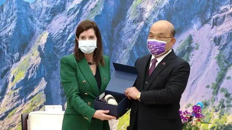 苏贞昌“告洋状”，台退役将领鼓吹“云峰飞弹射程可打到北京”？
根据台媒报道，近日