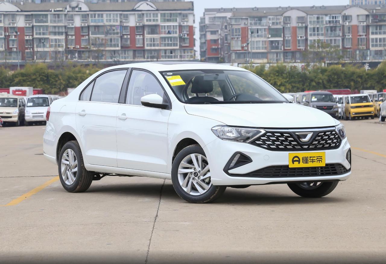 2005年时
国外品牌车：一辆捷达卖20万；
国产车：6-7万就算贵的了；
国外