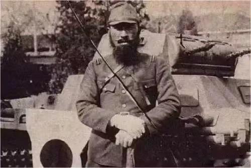 1939年，日本人饭野贤十连续杀死八个中国人，当他兴致冲冲地想要再击毙一个的时候