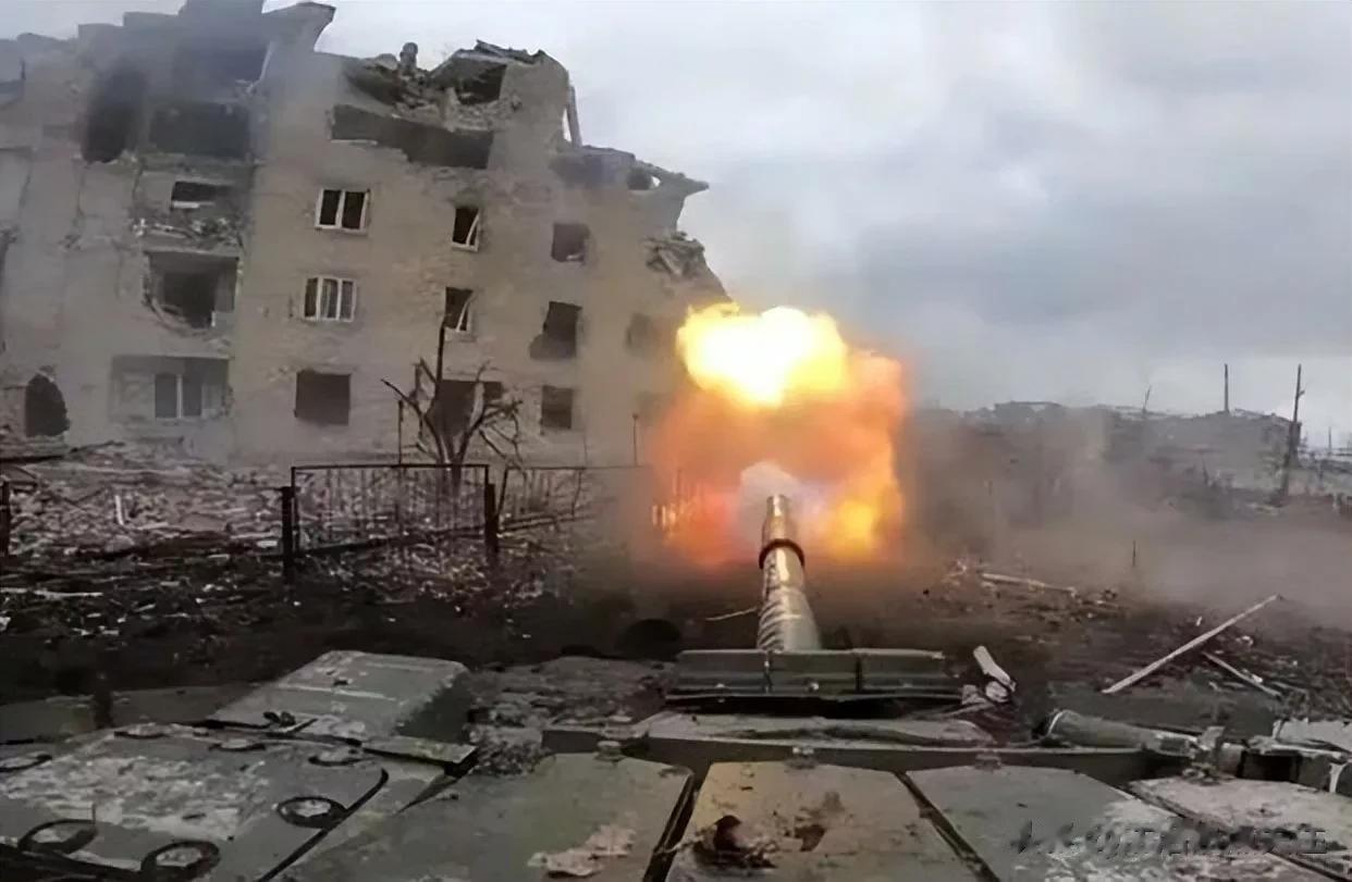 巴赫穆特每一秒都在战斗！乌军“无穷无尽”，普京悍将发话

来源:海峡快讯

近几