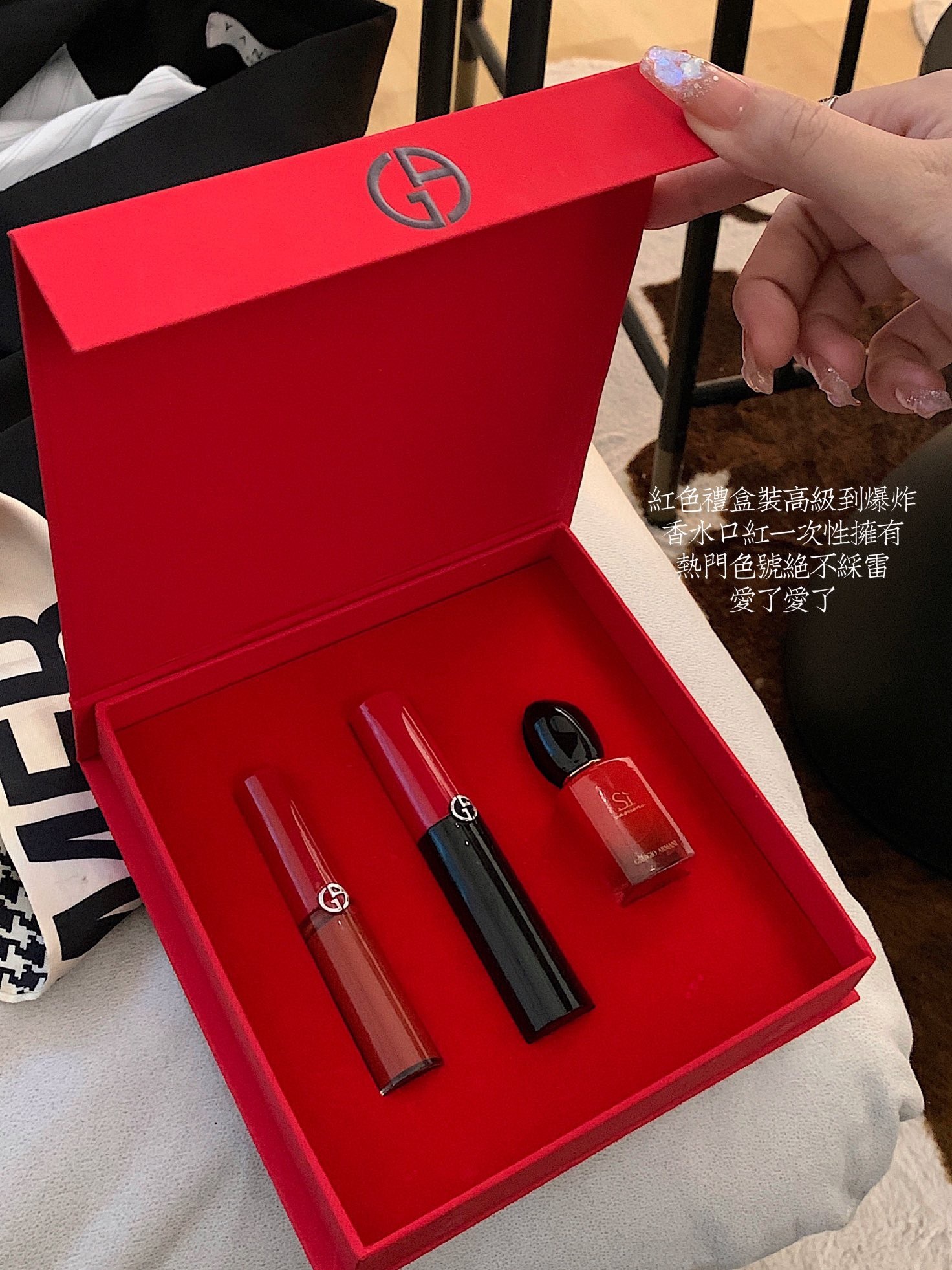 很久没遇上这么心动的彩妆套盒了 不拥有amn口红简直就是错付姐妹们！不管你什么皮