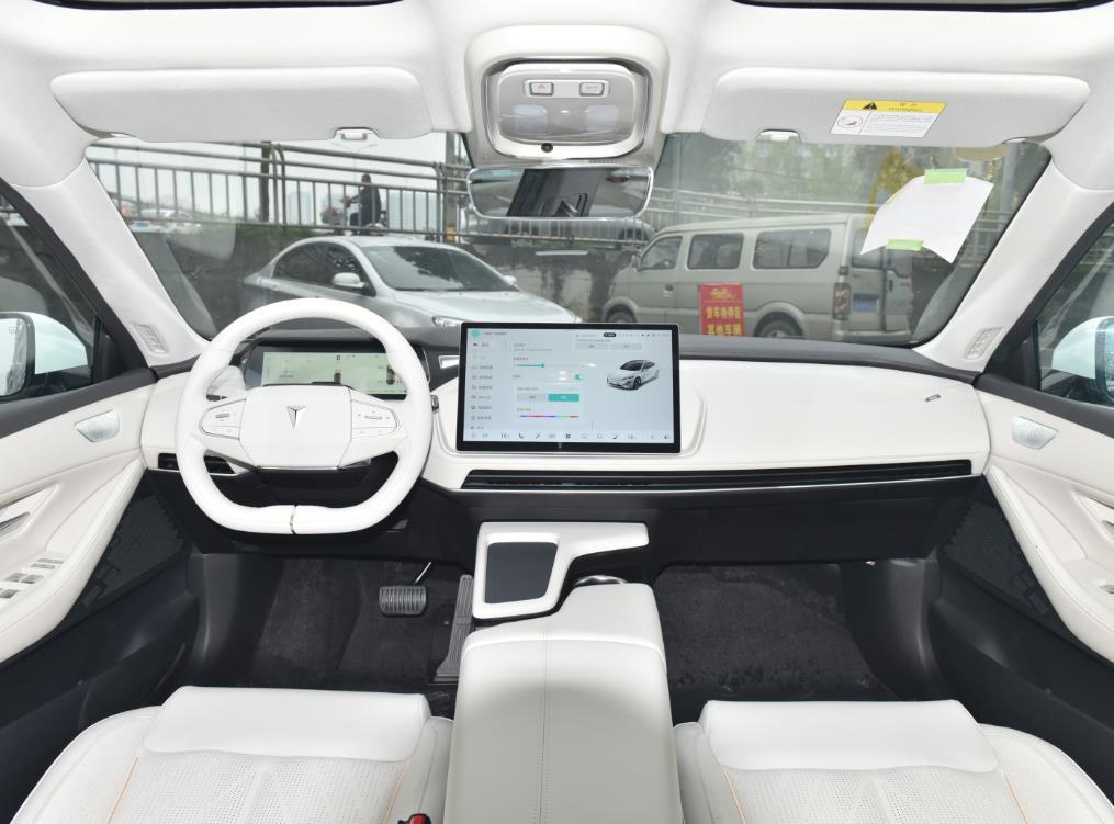 消费者：挑花眼了，都在促销。
车企：太惨了。简直是血流成河。

2023年1-2