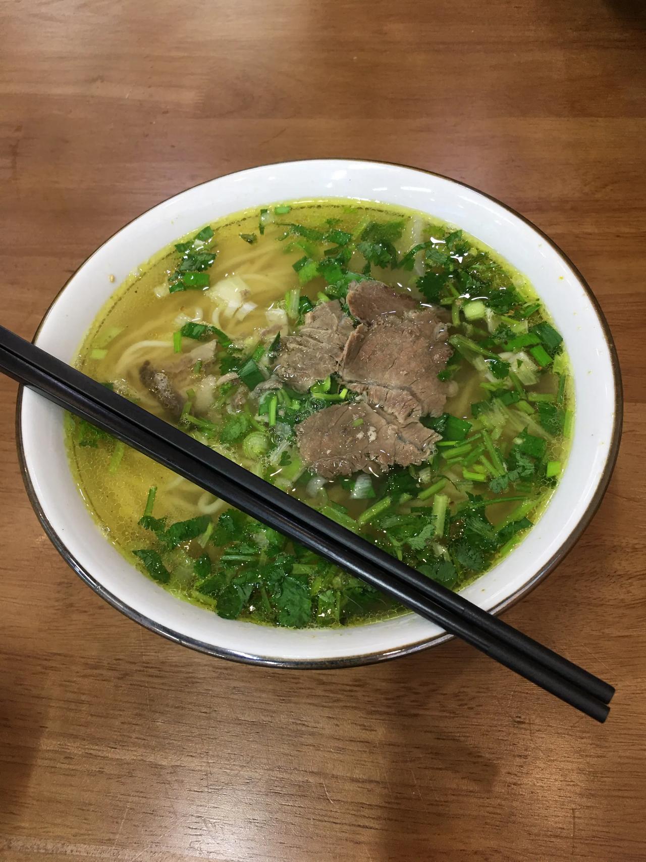 这到底是节日还是劫日，忙忙碌碌一整天，现在才吃今天第一顿饭。昨天双色球开奖号码0