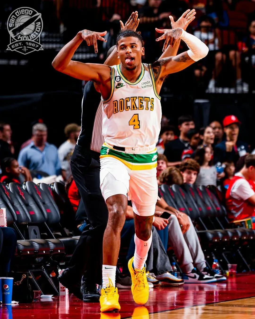 火箭队有点“杀手”的味道

常规赛接近尾声
附加赛、季后赛临近
火箭队长期稳居联