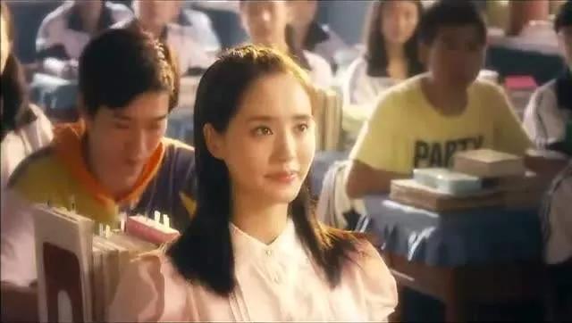 长发披肩时候她是《夏洛特烦恼》