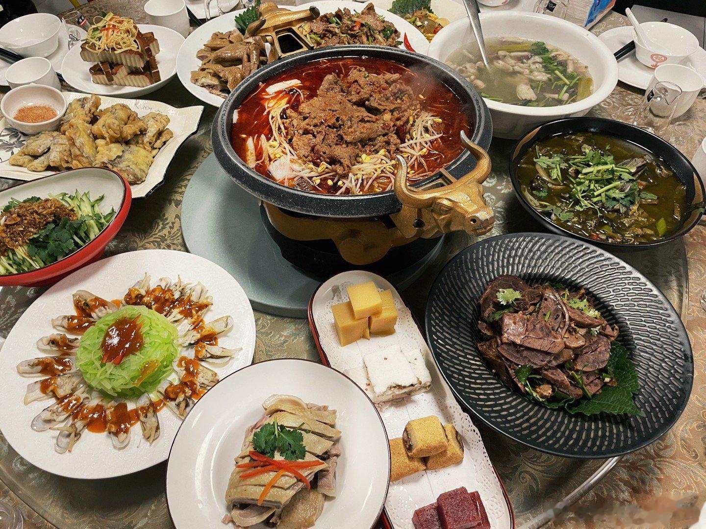 大家都觉得双胞胎基因一样，胖瘦