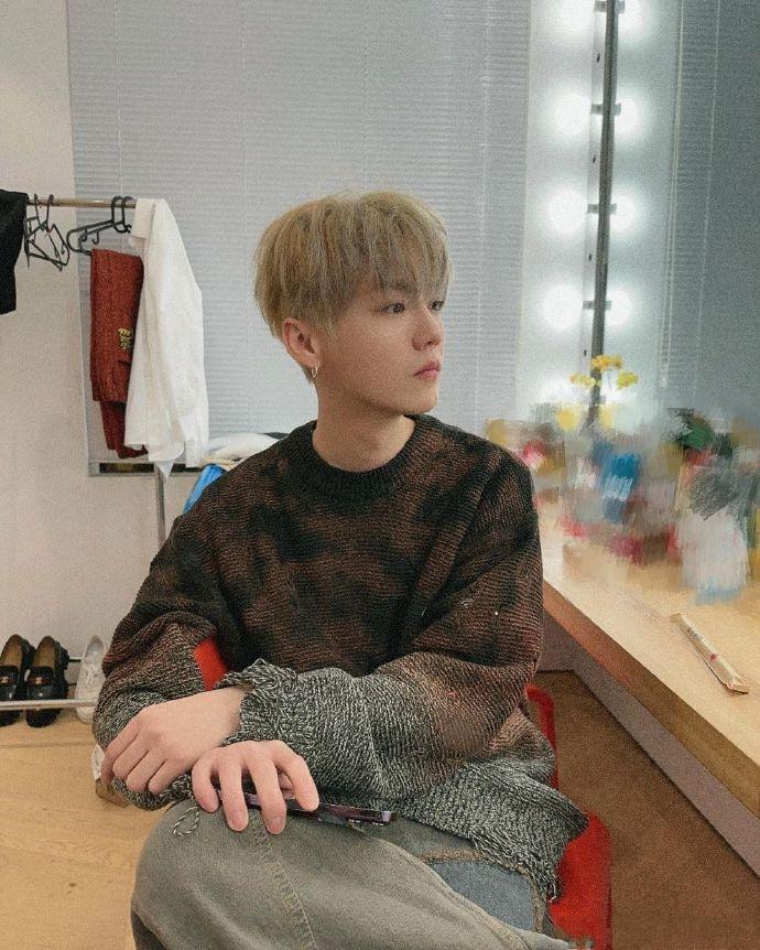 鹿晗新造型曝光，360度无死角