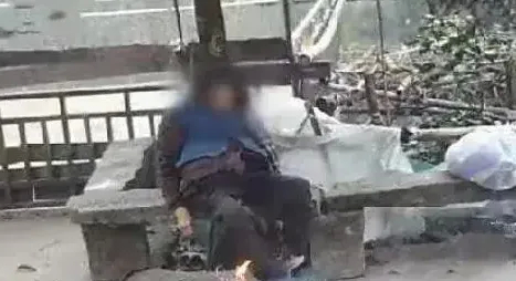 “简直是丧尽天良！”大年初二，85岁老人被四个儿子拒之门外，哀嚎整整一夜没人理，
