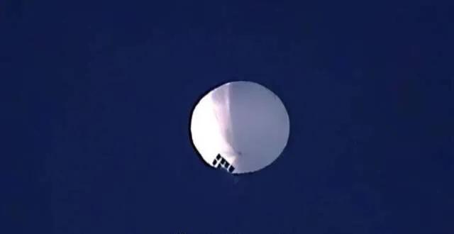 中国无人飞艇误入美国领空！对此，我们的外交部表示了遗憾，并解释了原因：自控有限，