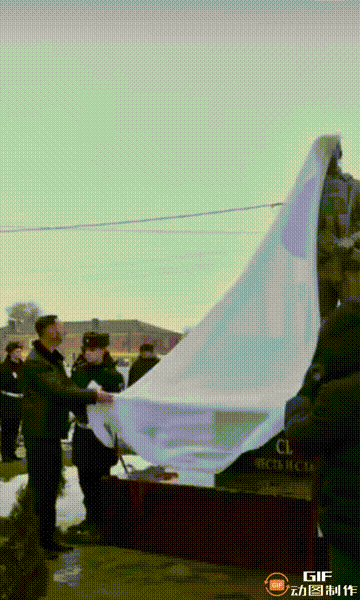 【乌克兰人拼命拆，卢苷斯克人拼命建】在坦波夫地区，又一为纪念特别行动的纪念碑又建