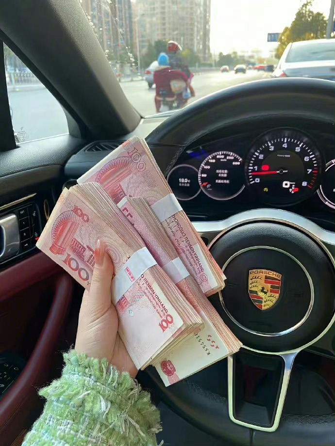  我有所念人，隔在远远乡。我有所感事，结在深深肠。——白居易《夜雨》 ​​​