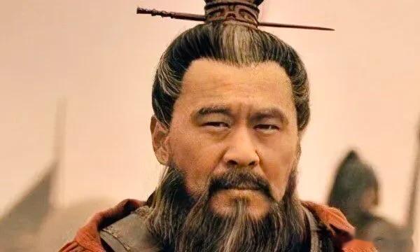 曹操是中国历史上著名的政治家、军事家，也是三国时期的主要人物之一。关于曹操是英雄