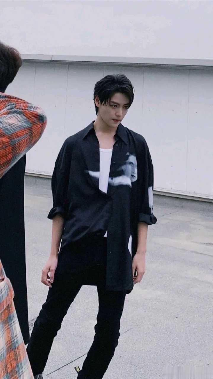 晚安安 早睡早起身体好~​​​