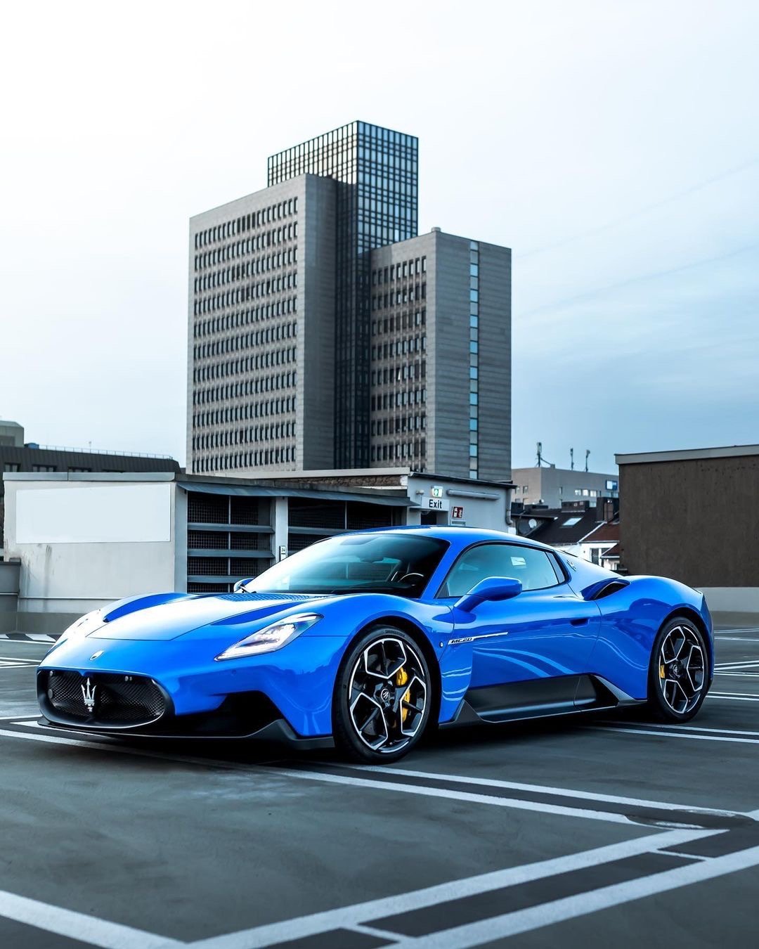 玛莎拉蒂 MC20 ​​​