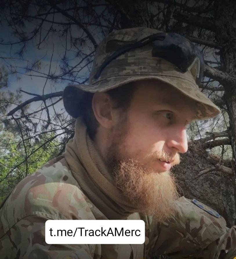 乌克兰内政部特种部队“猎鹰”军官丹尼斯·亚辛斯基在巴赫穆特被击毙
丹尼斯·亚辛斯