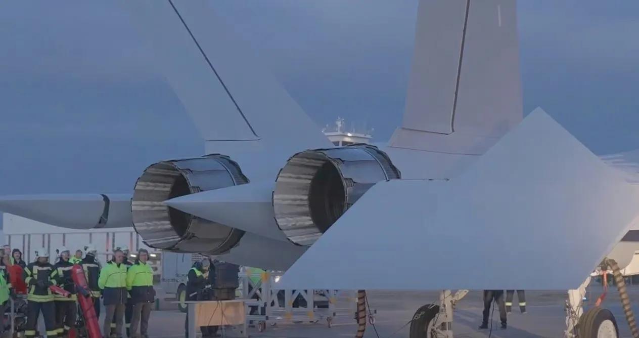 如果下个月首飞成功，土耳其就是世界第四个能研制出第五代战机的国家，从外形来看土耳