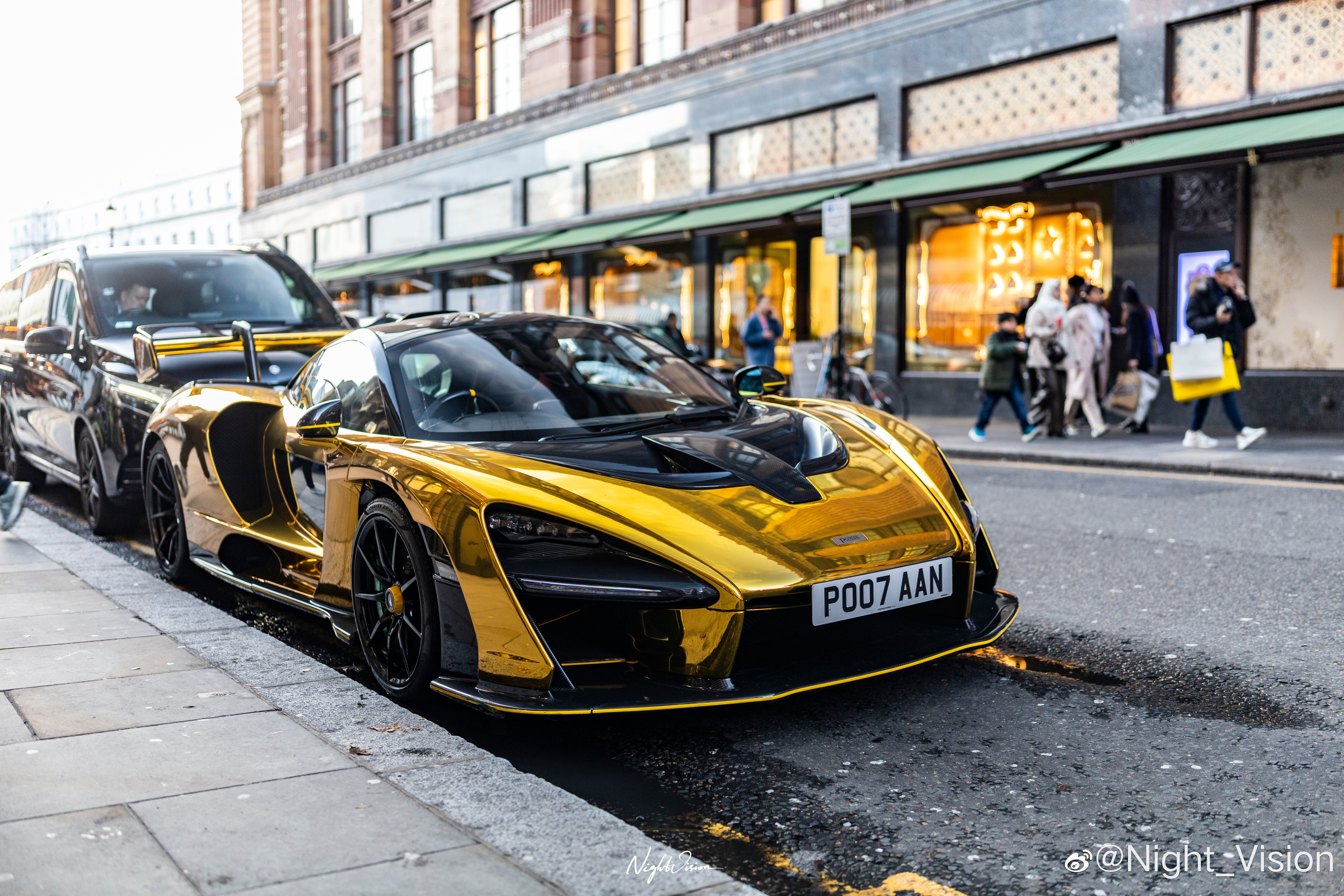 #侠记八拍[超话]##cars01豪车拍[超话]# 闪着金光的McLaren S