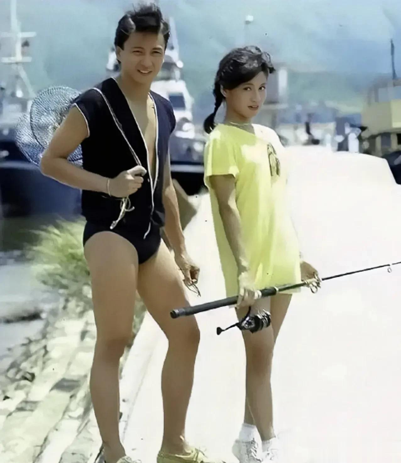 当年的汤镇业和翁美玲，真的是青春靓丽、郎才女貌，特别是汤镇业，当年有“靓汤”之称