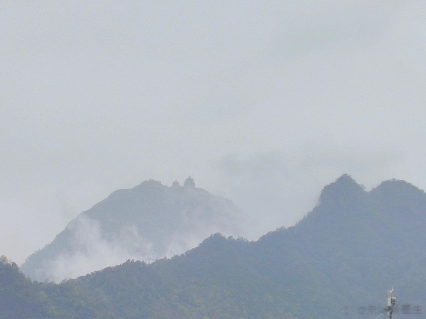 慎终追远，遥寄思念，春风化雨，逝者安息。 ​​​