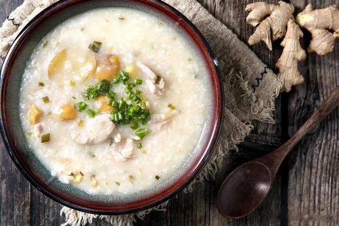 香菇板栗鸡肉粥（阳后康复饮食）