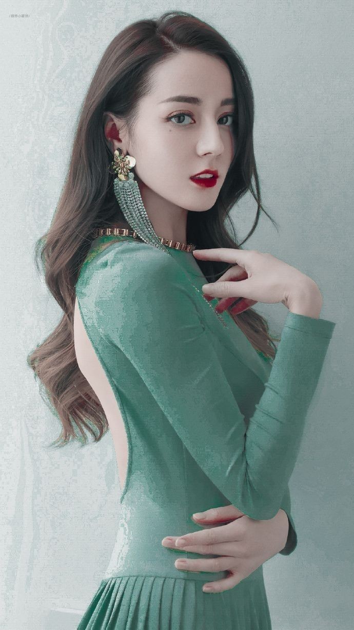 迪丽热巴[心][心] ​​​