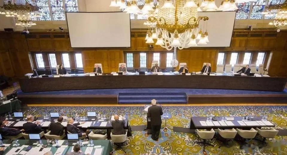 海牙国际刑事法院对普京等发布逮捕令，这除了表明西方的态度以外，其实毫无实际意义，