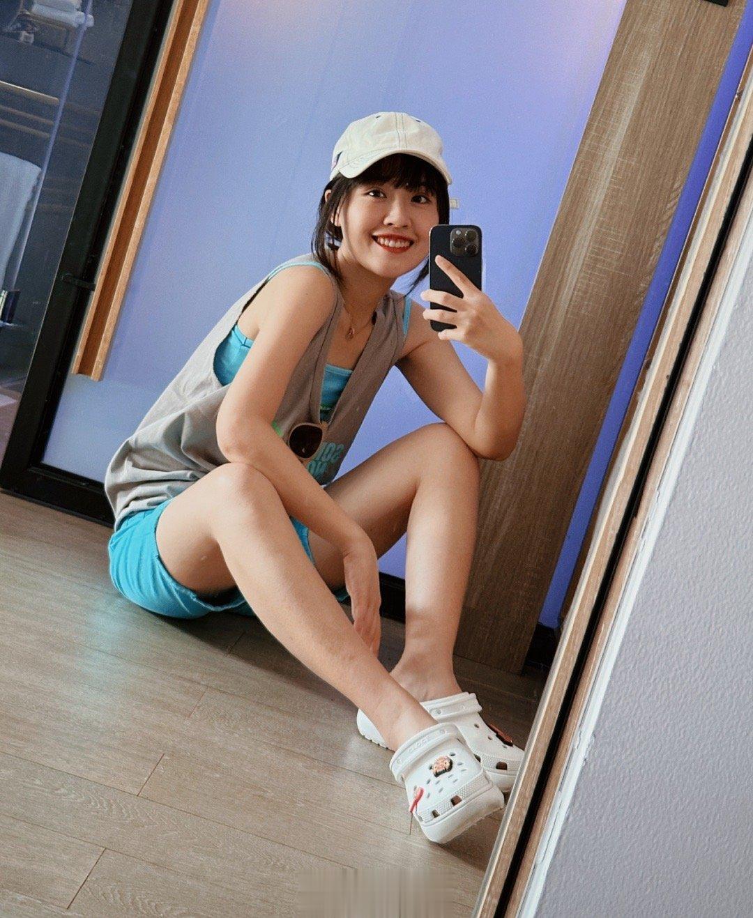 是夏天啊。🍉  ​​​