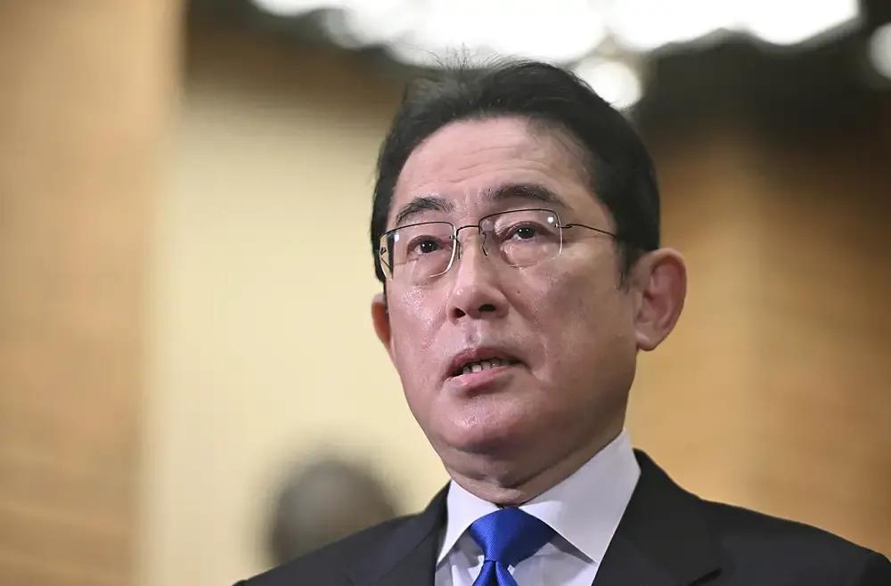 这个人想必大家没有不认识的，所以，无需我多作介绍。

今天，他了却一桩心愿，终于