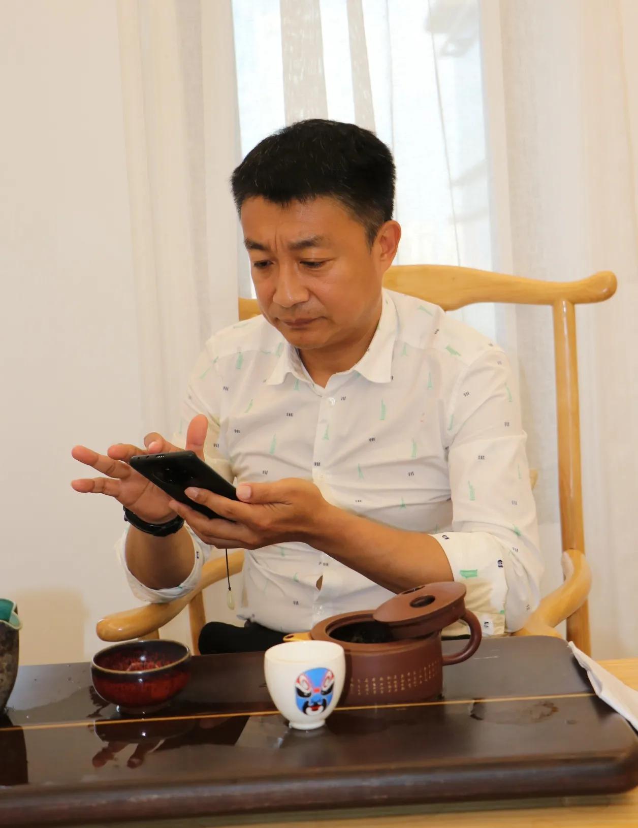 昨天棚里的工作：今年董超陪你继