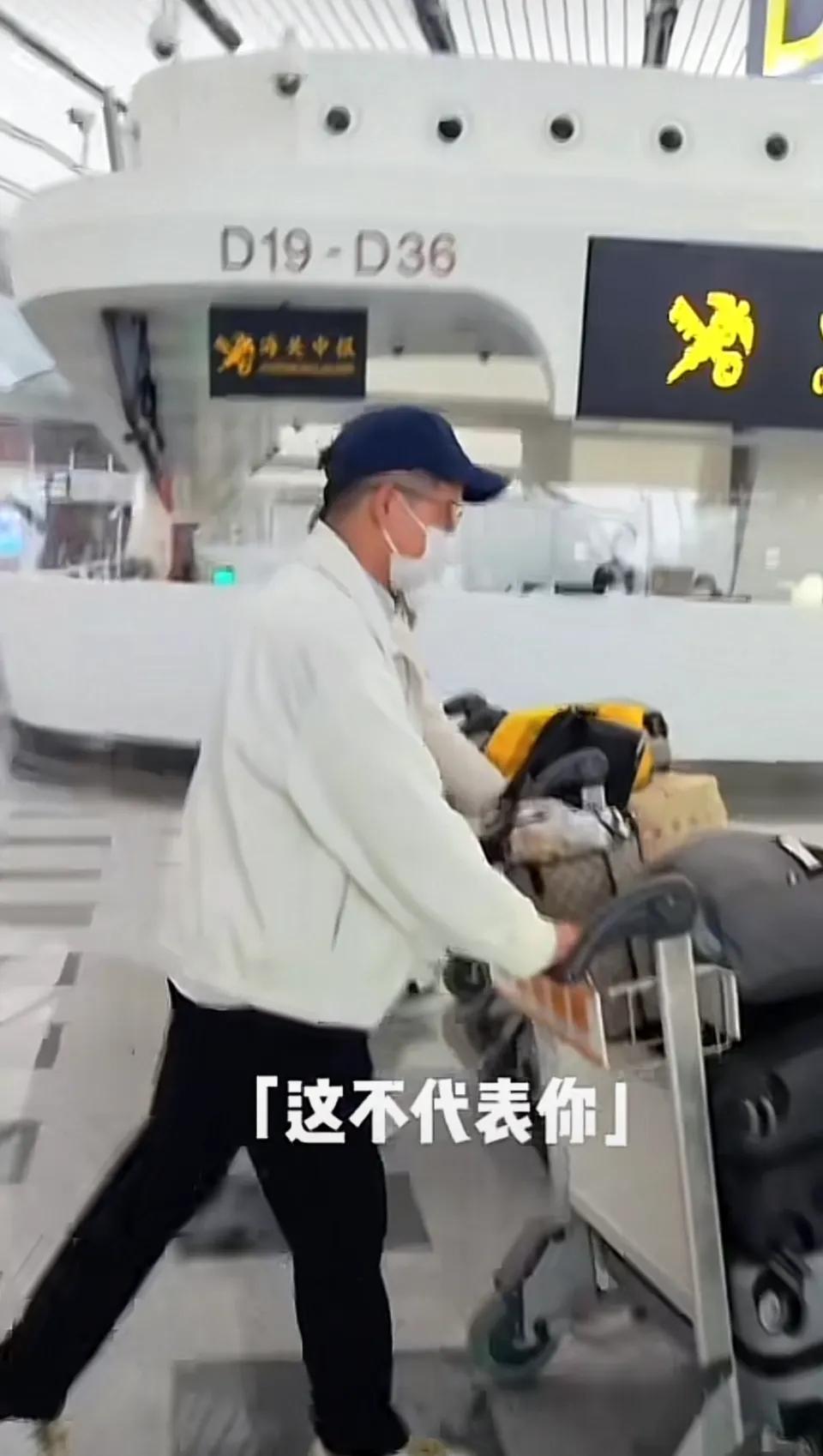 麻六记前合作伙伴孟贺在小号发以往与麻六记员工视频，视频里有兰姐，汪小菲这些人，说