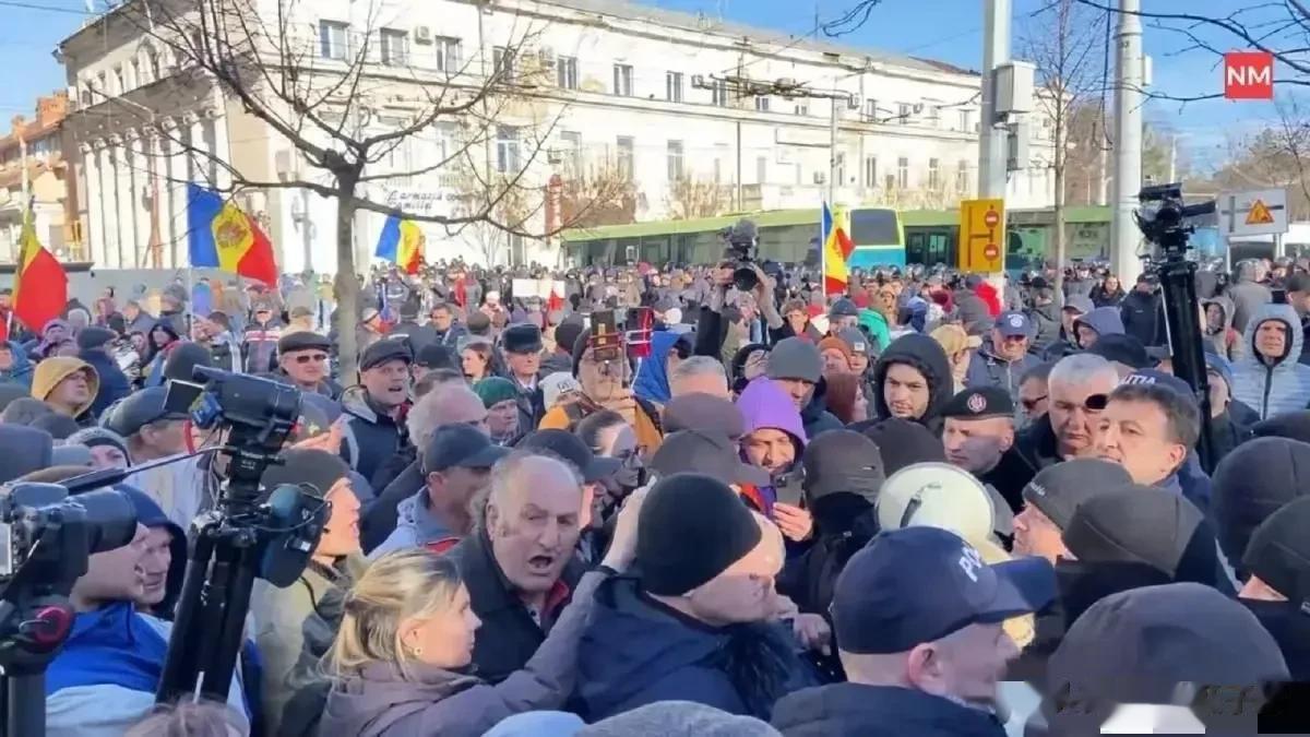 最新颜色革命？摩尔多瓦爆发反政府活动！在摩尔多瓦首都基希纳乌，爆发抗议活动，抗议
