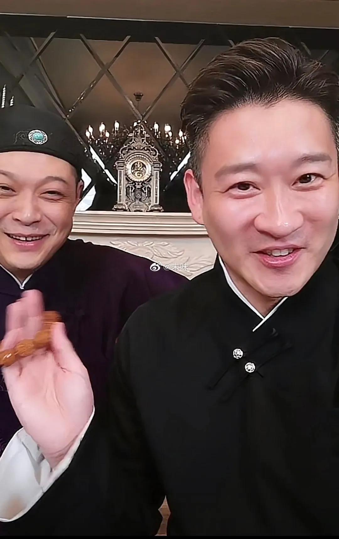 曹云金高调复出，直播里说要和刘云天一起说相声了！
所谓单丝不成线，曹云金自己办相