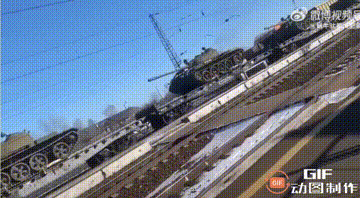 据亲乌媒体报道，俄罗斯已无先进的武器可用，3月22日开始从滨海边疆区调上个世纪五