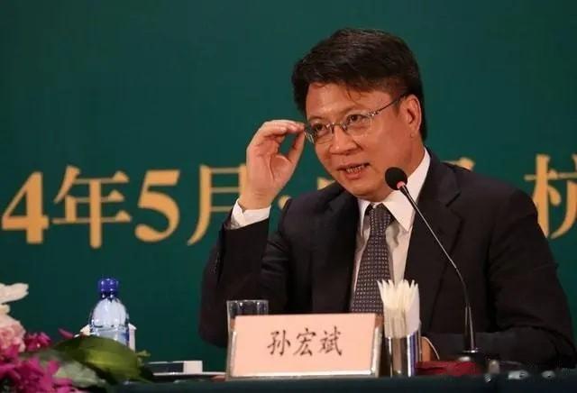 弃籍税要来了？国内富豪们移民避税和转移财产，不会那么容易了。
 据媒体报道，原华