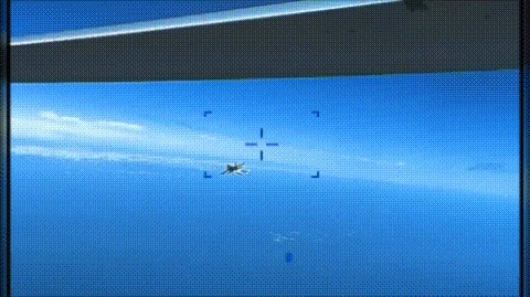 美国空军发布了俄军 Su-27 战机与美军 MQ-9 无人机在黑海相撞的关键画面