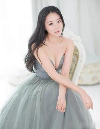 公认为最脏的4位女星，首次公开竞拍！最后一张和妈妈的裸照
在娱乐圈最“脏”的4位