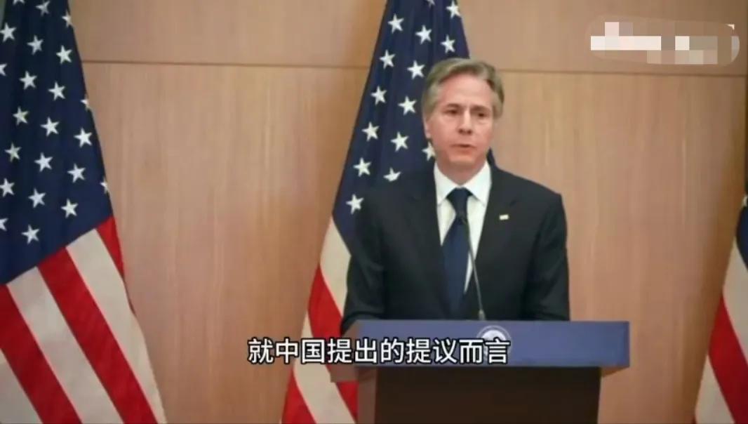 布林肯称中国的和平计划很“空洞”。当地时间3月1日，美国国务卿布林肯在访问乌兹别