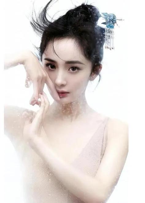 杨幂也会因为得不到的男人，而转向女同吗？
	
我是不信的，虽然跟刘恺威离婚后，她