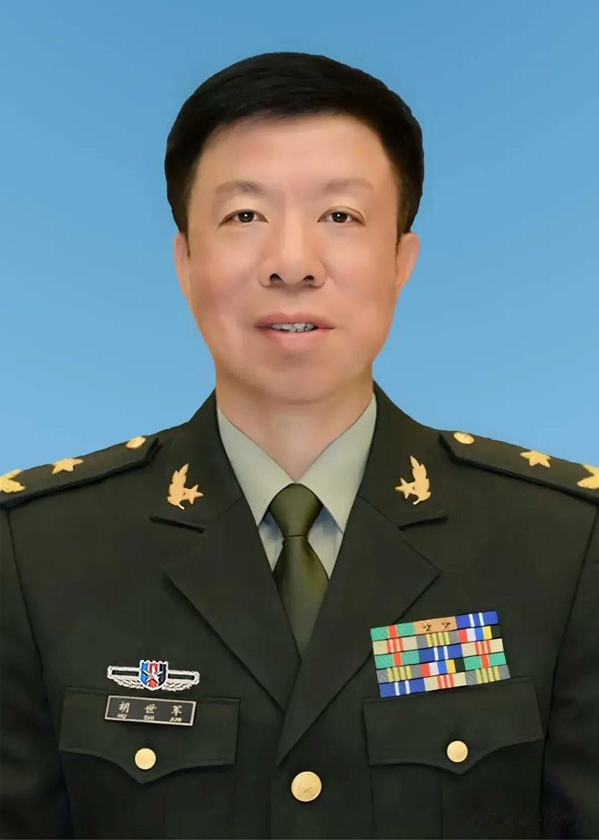 上海警备区是个战略高地，位置非常重要

海警备区少将政治委员胡世军出任中共上海市