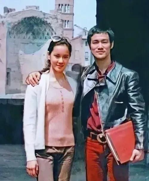 不得不说，李小龙和苗可秀两个人