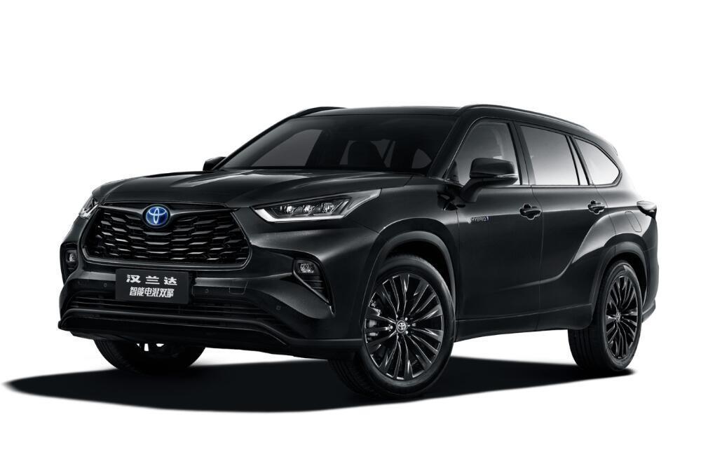 2023款汉兰达双擎上市！新车除了增加了酷黑骑士外观套件外，还针对发动机功率和扭