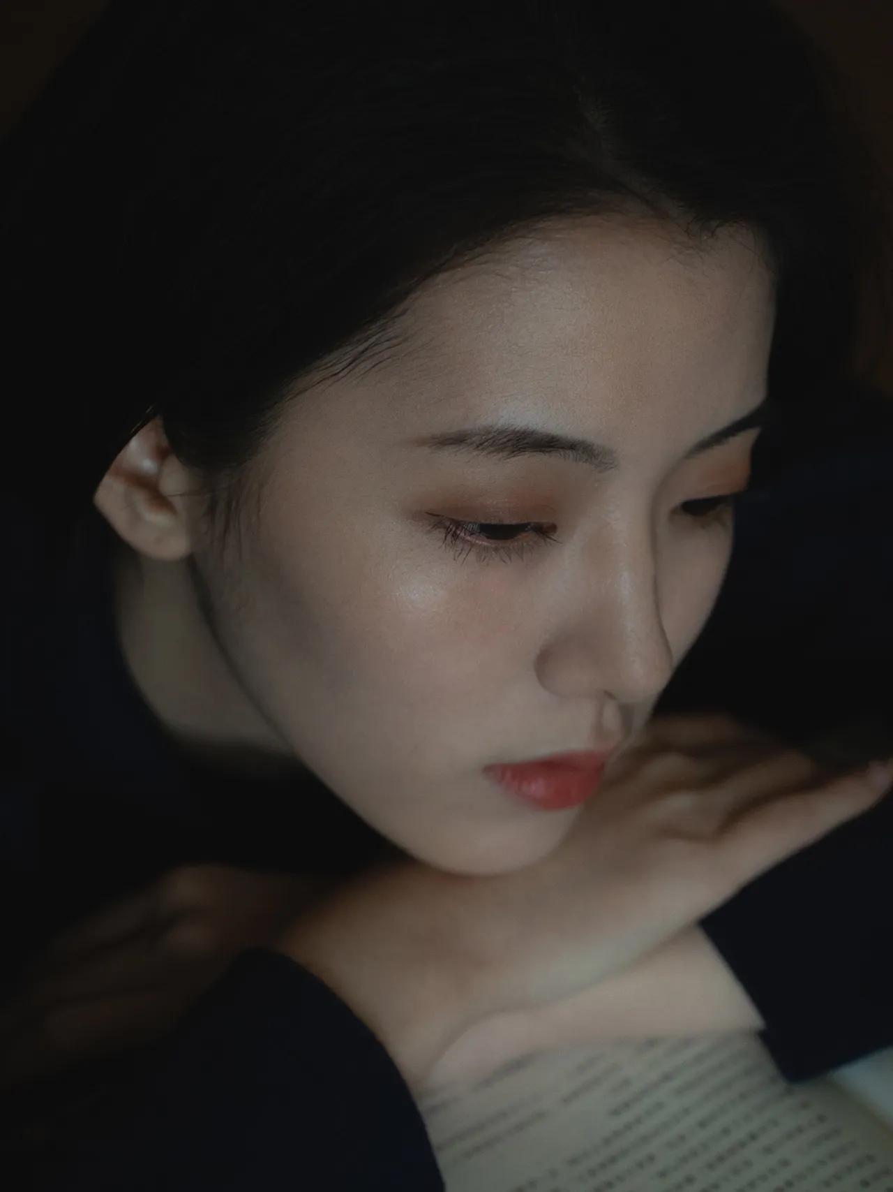 一梦浮生。
	
不知身是客。