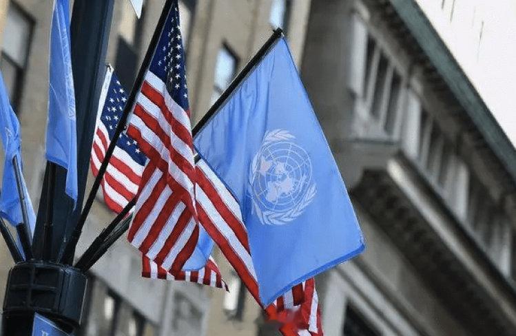 联合国的存在其实本身就是个笑话。从国际角度来说，联合国不过是大国把持下的参议院，