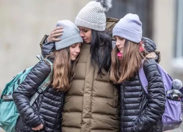 乌克兰人“国破家亡”，俄罗斯却创下“新纪录”，这是怎么回事？

来源:铁血观世界