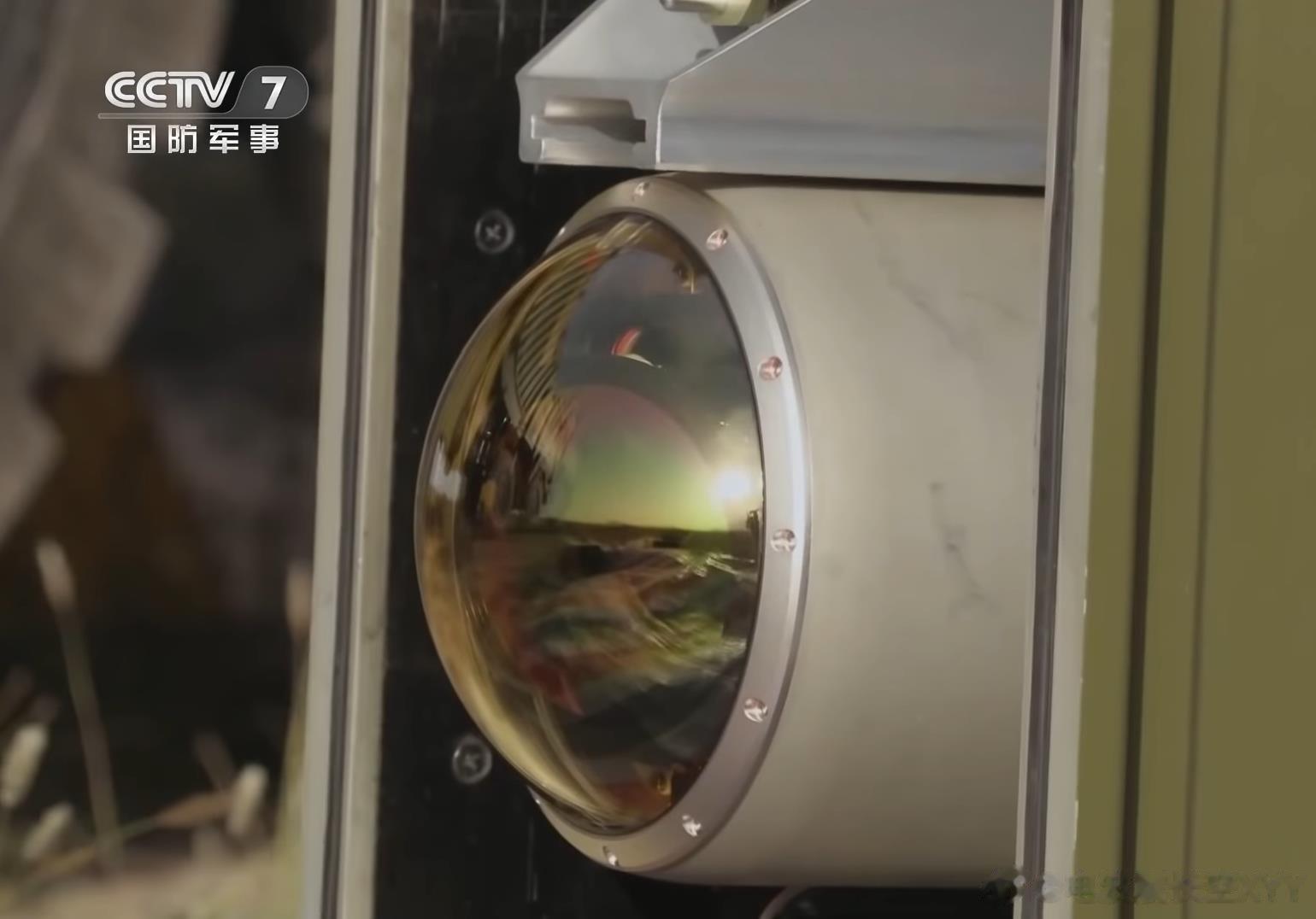 真·死神之眼：用空中的HJ-10导引头当眼睛，俯视大地。 ​​​