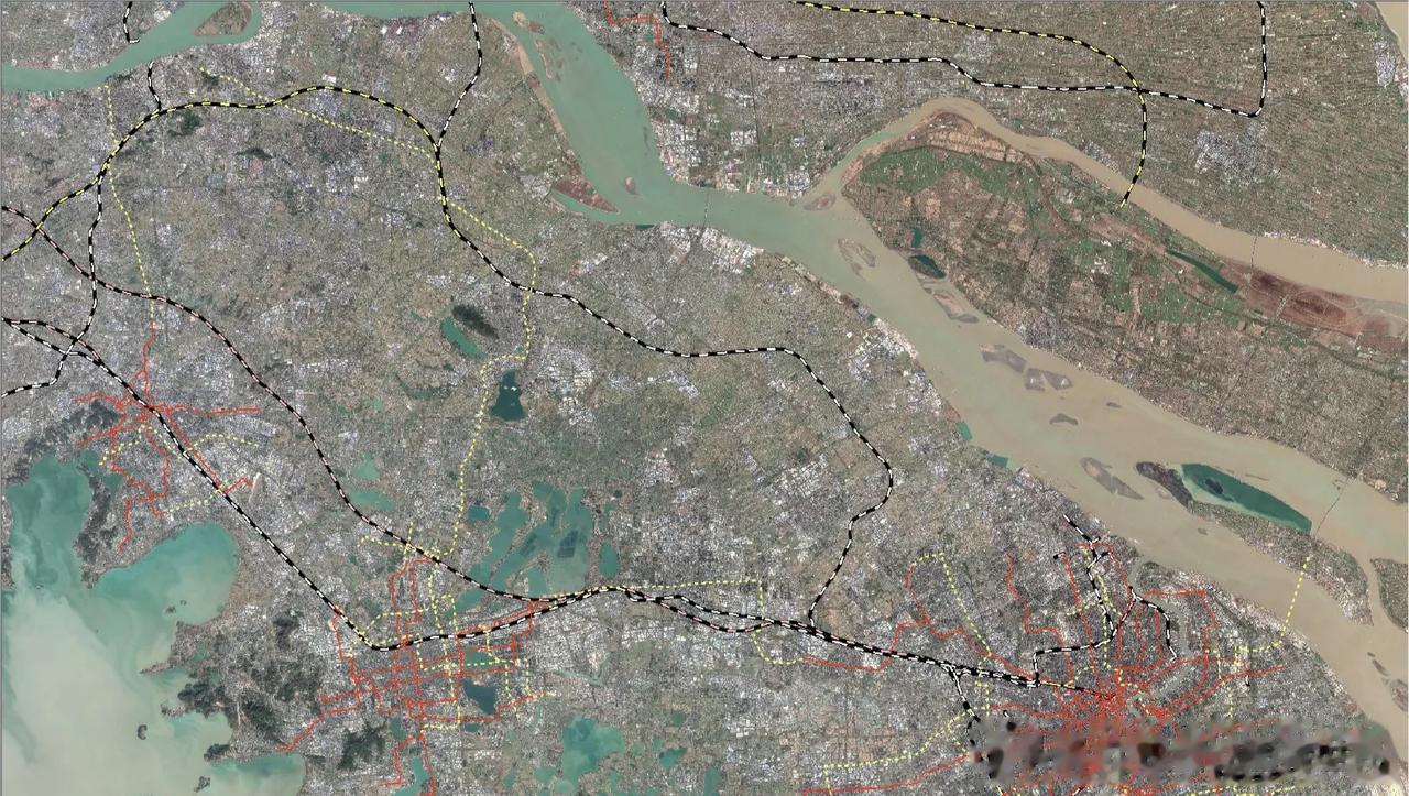 苏州地铁11号线通过工程验收，3月1日起试运行，与上海地铁实现互通。苏州在轨道交