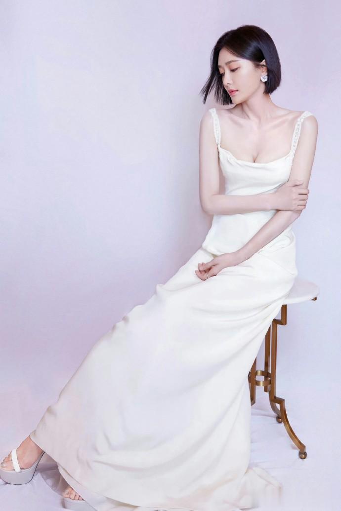 秦岚这算是回应恋情吗？
张绍刚提问：“秦老师，现在是什么状态？”
秦岚：“现在就