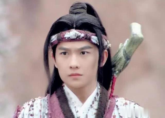 同是戴“抹额”，胡歌低调，杨洋呆萌，看到最后一位：是心动
2019年因为一部《陈